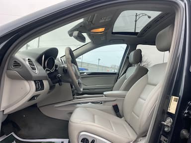 Mercedes-Benz M-Class 2010 - Thumbnail 10