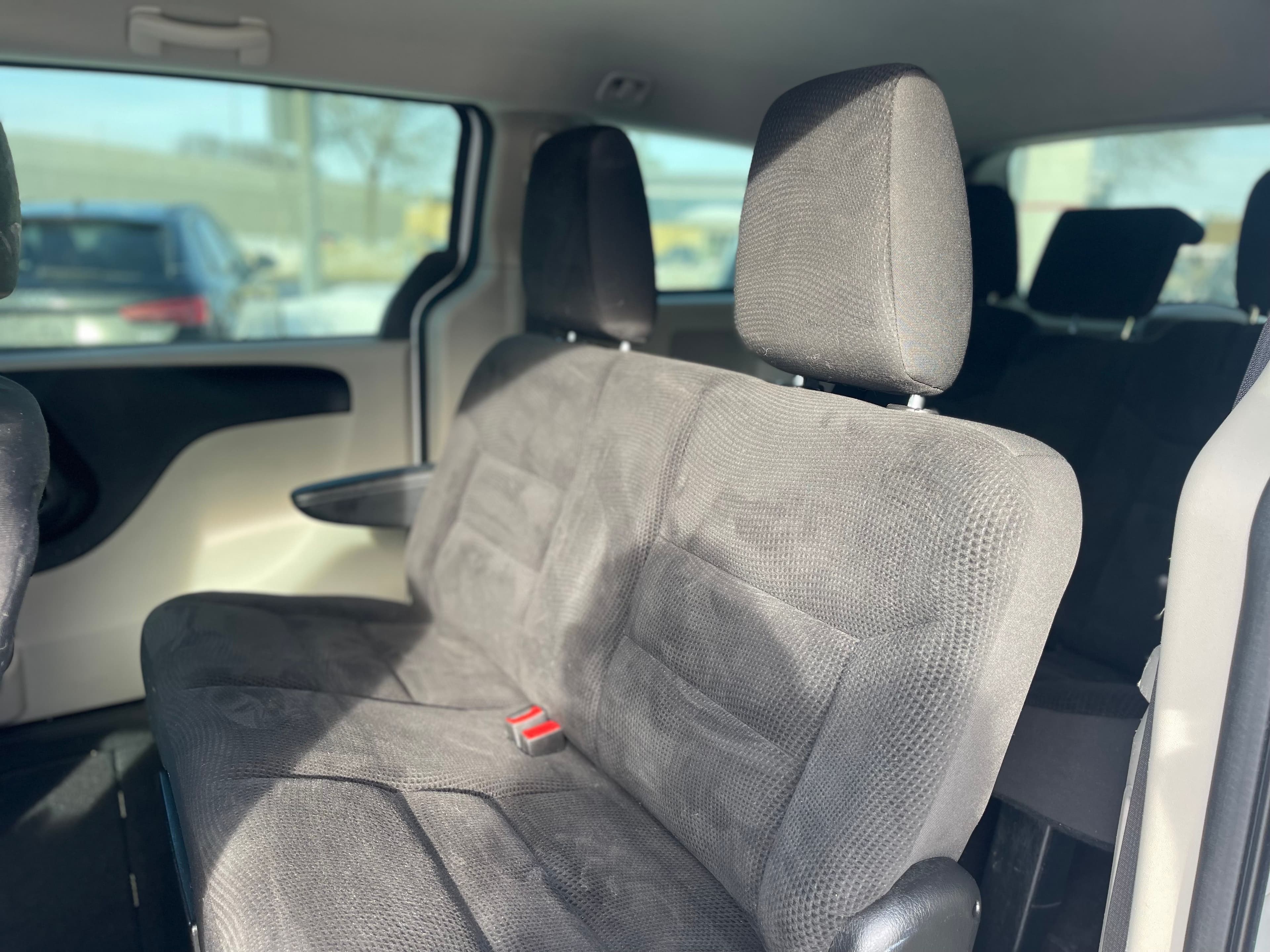 Dodge Grand Caravan 2020 - Image 13