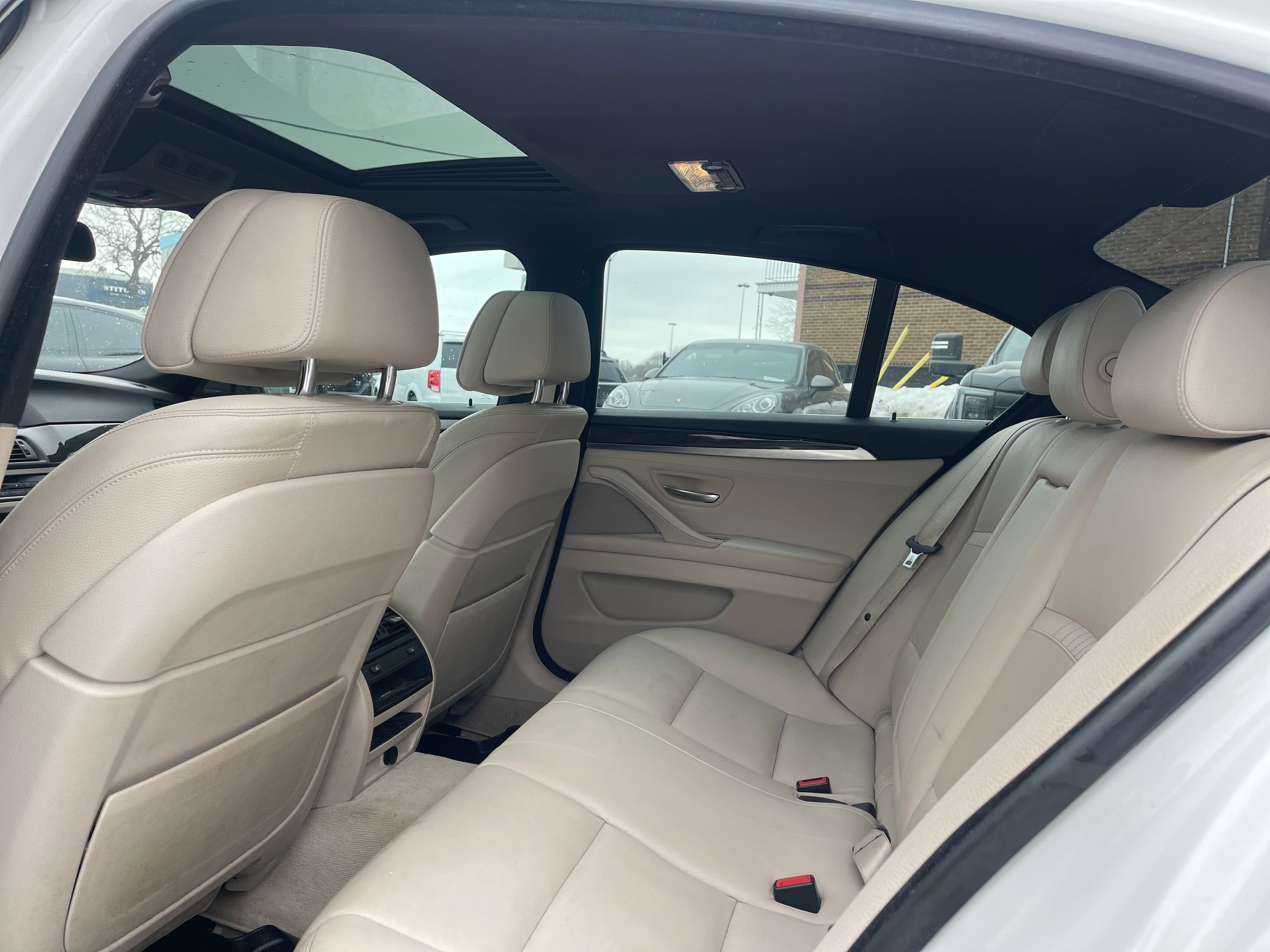 BMW 5 Series 2014 - Image 13